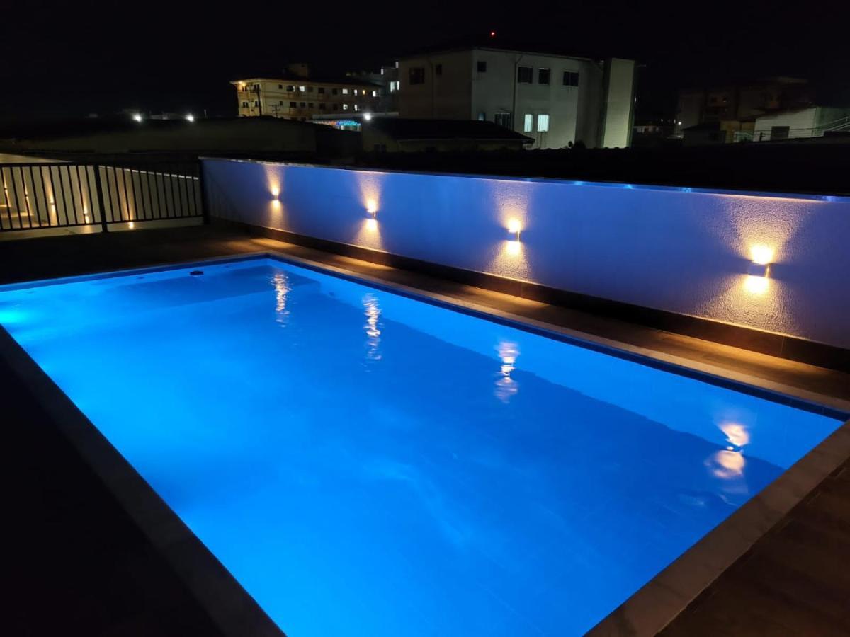 Apartamento Com Piscina No Centro Apartment Ubatuba Ngoại thất bức ảnh