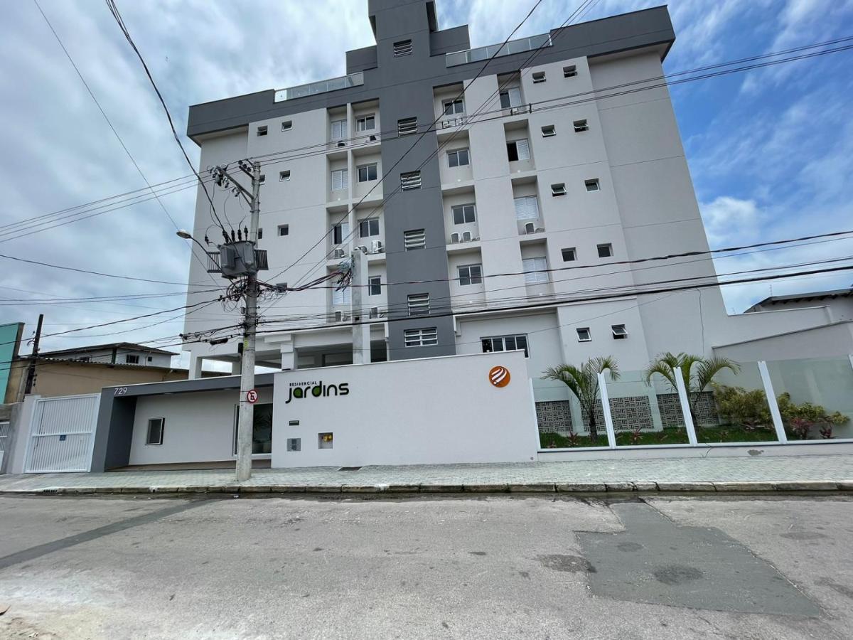 Apartamento Com Piscina No Centro Apartment Ubatuba Ngoại thất bức ảnh